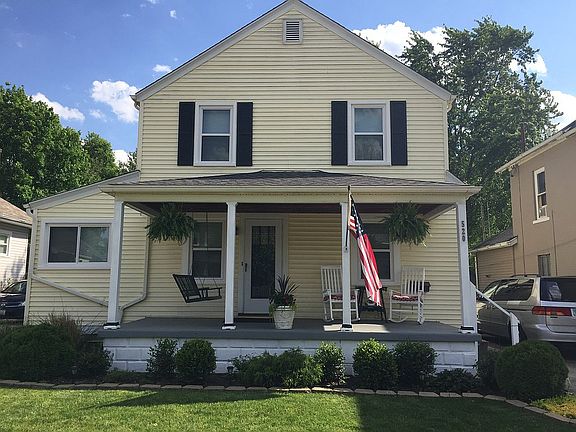 2nd image of 520 Jefferson St