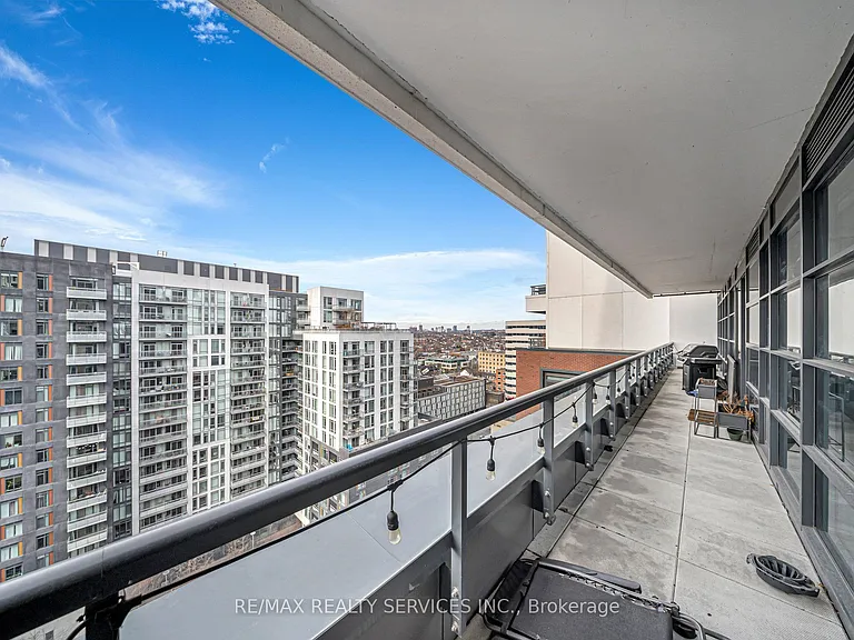 501 Adelaide St W #1404 — Photo 11