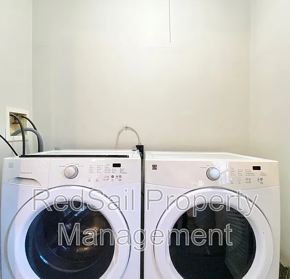 376 Susan Constant Dr — Photo 12
