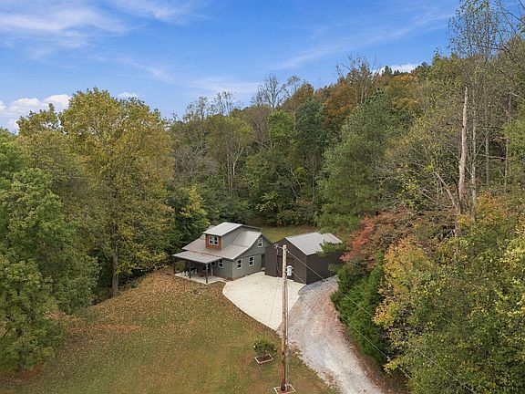 3rd image of 1437 Turkey Creek Rd