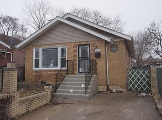 9964 S Winston Ave, Chicago, IL 60643