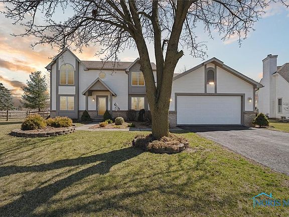 3rd image of 10253 Scarlet Oak Dr