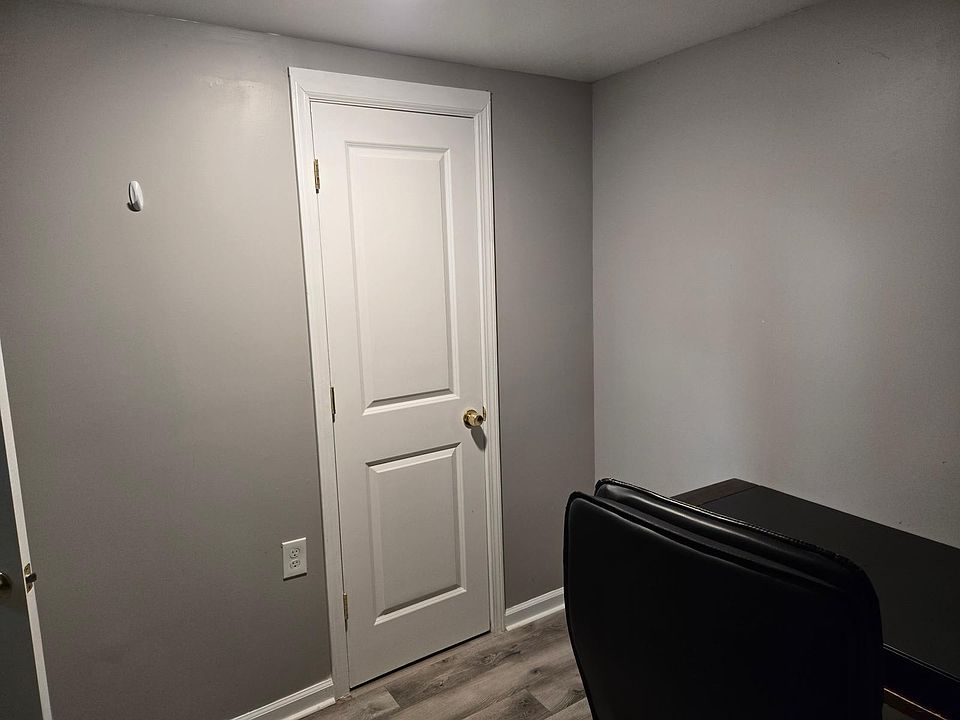 2nd image of 385 Calhoun St NW #A