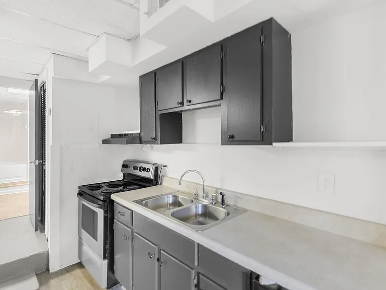 Ramsay Apartments — Photo 12