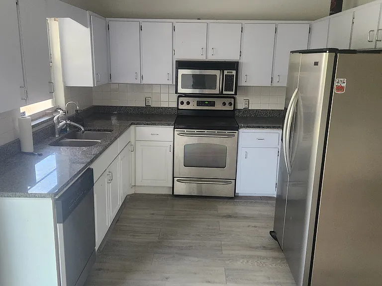 18411 Heather Rd — Photo 11