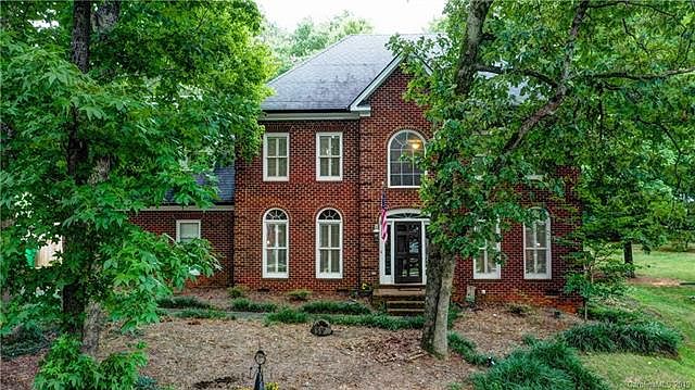 1st image of 316 Sardis Grove Ln