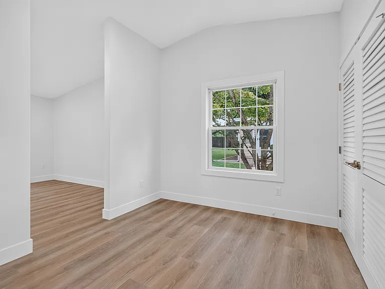 45 Tiffany Dr — Photo 18