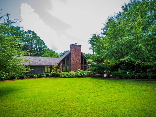5 Holly Hill Rd, Dothan, AL 36305