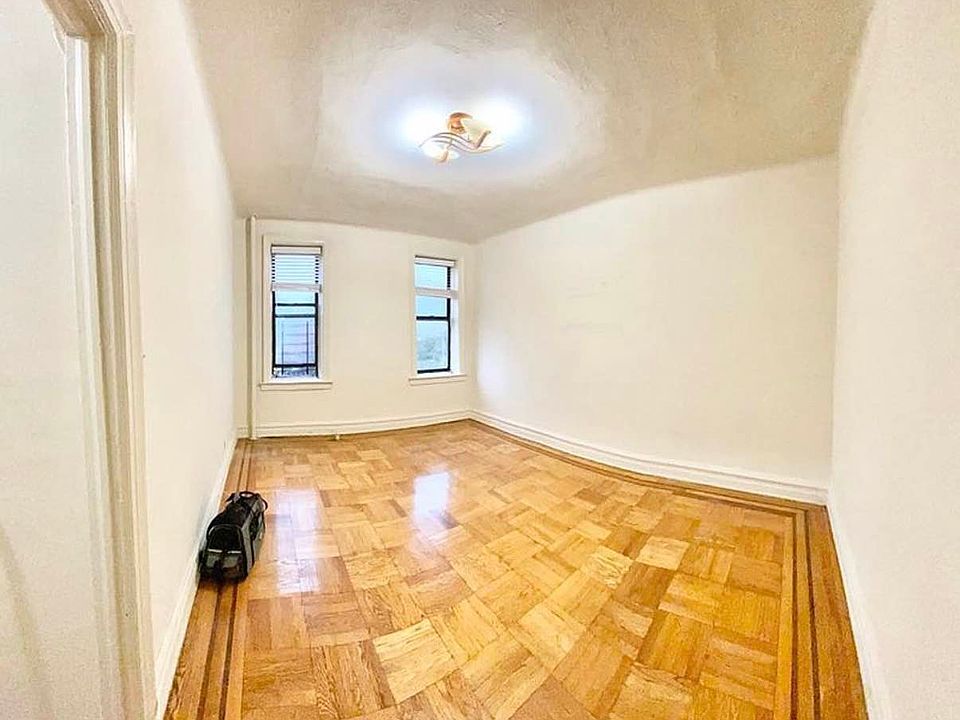 2nd image of 2737 Webb Ave APT 5C