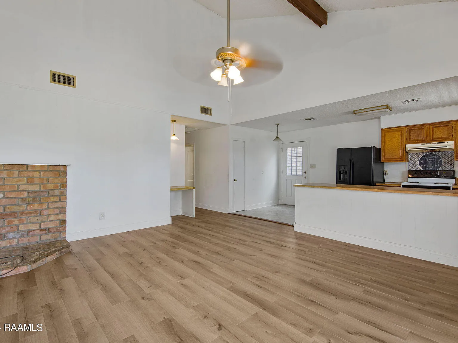 2 bed, 1107 sqft, $975 — Photo 3