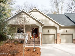 121 Lamplighter Village Drive, Pinehurst, NC 28374