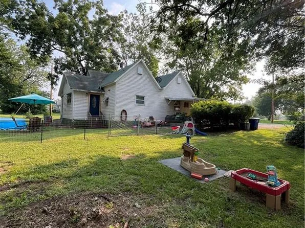 405 Maple St, Colony, KS 66015