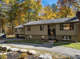 52 & 54 Wells Park Rd, Sturbridge, MA 01566