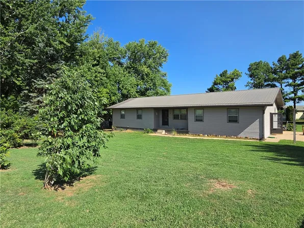 87 Nichols St, Western Grove, AR 72685