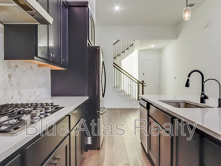 235 Woodson St — Photo 7
