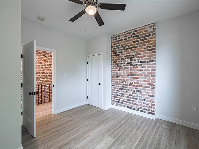111 S Stafford Ave #B-2 — Photo 6