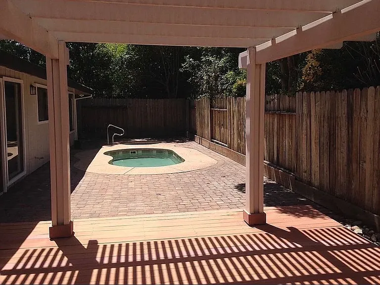 5329 Leavitt Way — Photo 26