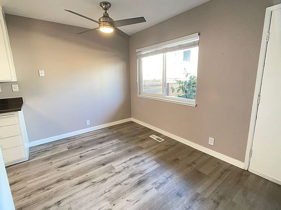 4th image of 1536 Oxford St #16