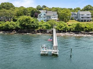 121 Seaside Dr, Jamestown, RI 02835