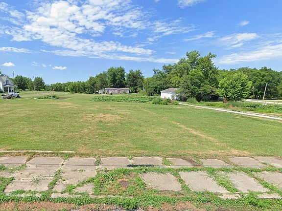 3rd image of 0 3rd St