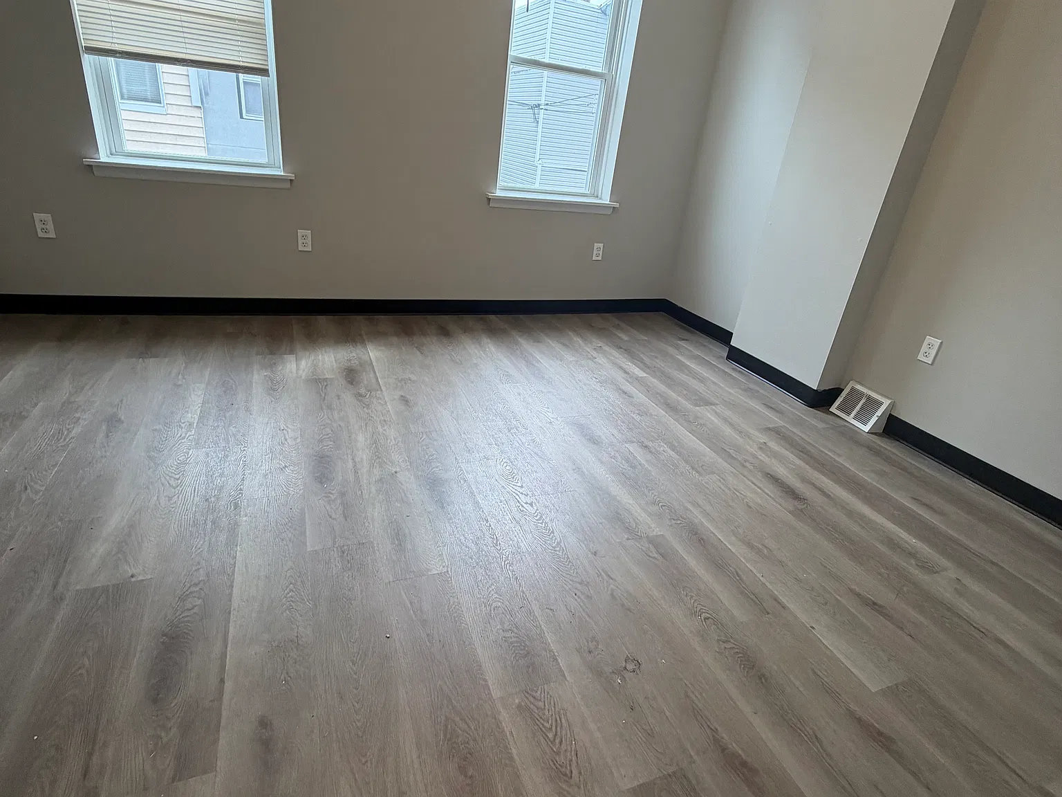 2 bed, $1,300 — Photo 3