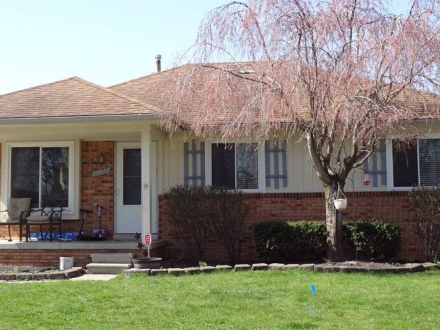 2nd image of 23070 Deziel St