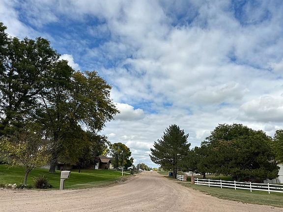 5th image of 15503 Hadfield St