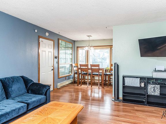 5th image of 1209 Wild Rose Ave