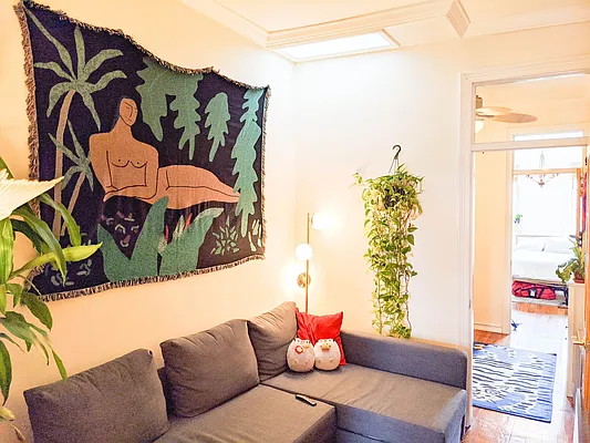 Rented by Ulas Real Estates Inc | media 31