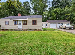 902 Palmer Ave, Kalamazoo, MI 49001
