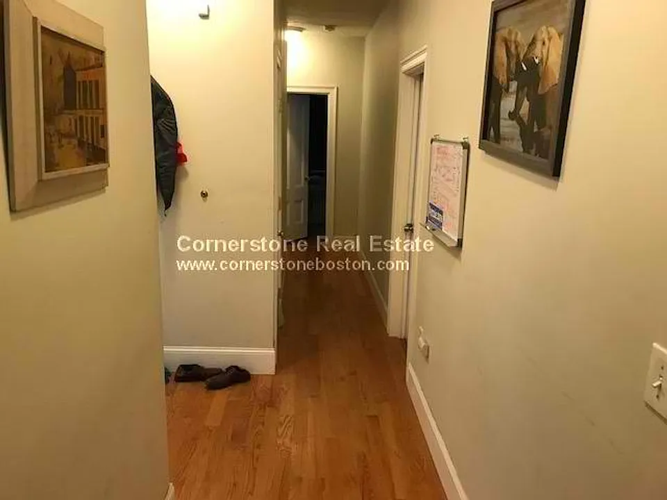 1293 Cambridge St #3L