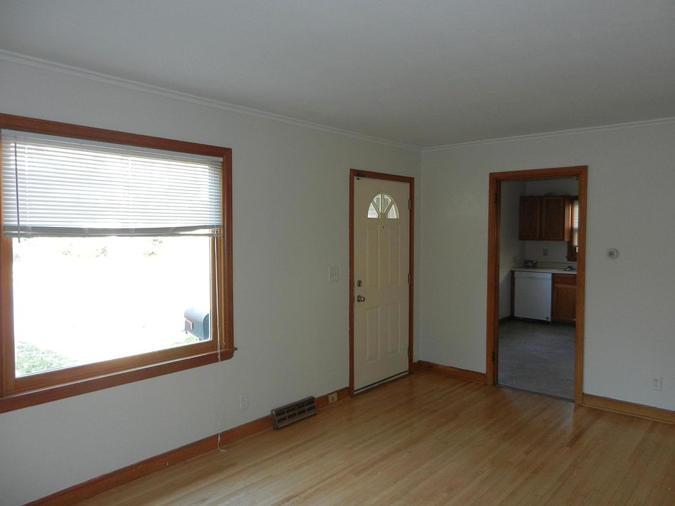 1st image of 5605 41st Ave S