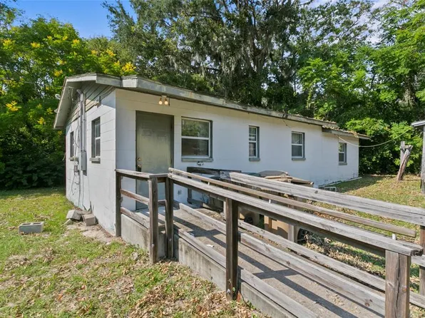 3845 N Quarters Rd, Okahumpka, FL 34762