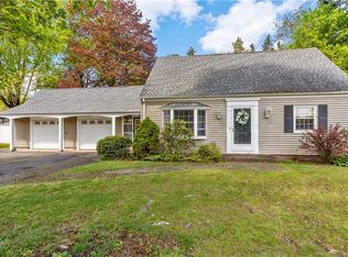 99 Pool Rd, North Haven, CT 06473