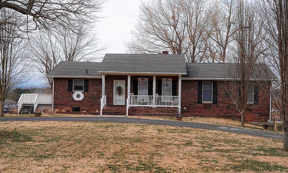 1st image of 107 Hermitage Dr