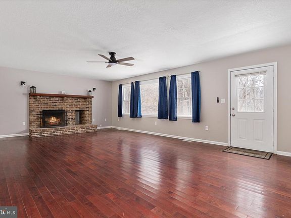 4th image of 503 Pomeroy Rd