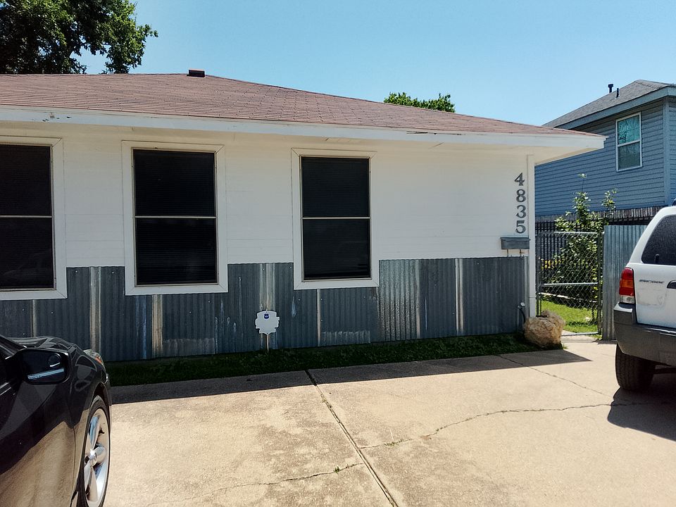 1st image of 4835 Townsend Dr