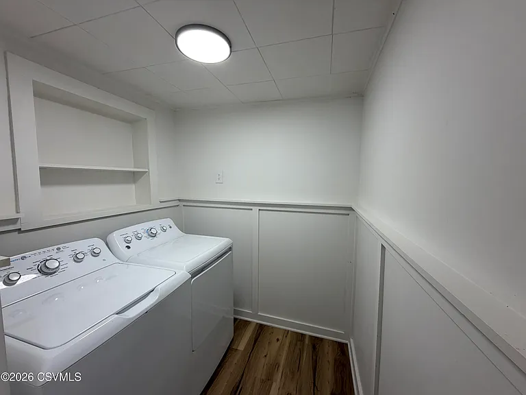 154 E 4th St — Photo 13