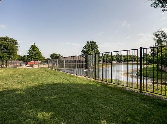 3rd image of 3321 Rolling Meadows Dr