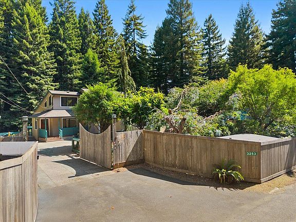3rd image of 3253 Greenwood Heights Dr