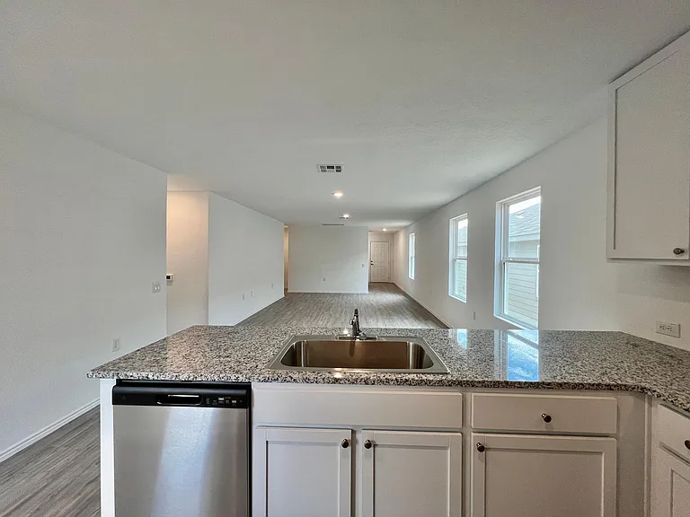 10015 Kersey Ml — Photo 8
