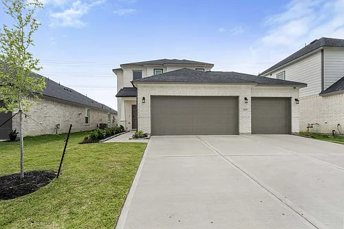 3303 Falling Brook Dr Photo 1