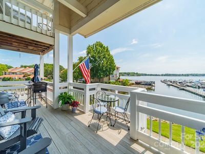 18015 Kings Point Dr APT B, Cornelius, NC, 28031