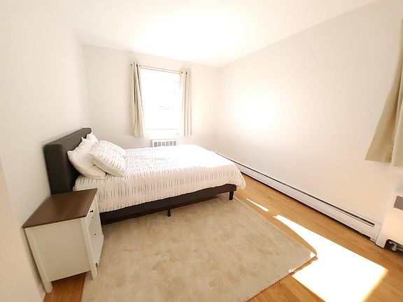 4th image of 813 Calhoun Ave Floor 2