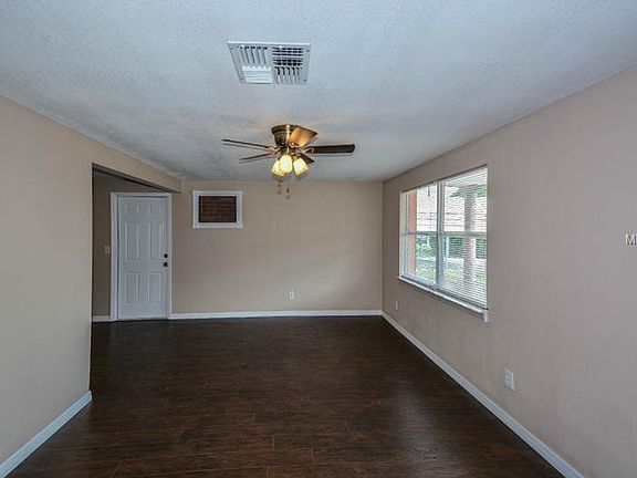 3rd image of 2325 Grandin St