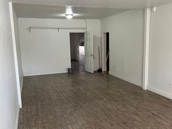 2nd image of 1434 Victorian Ave
