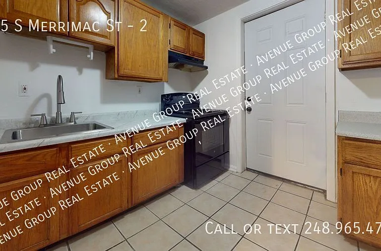 105 S Merrimac St #2 — Photo 3