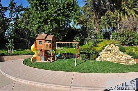 3rd image of 1313 La Granada Dr