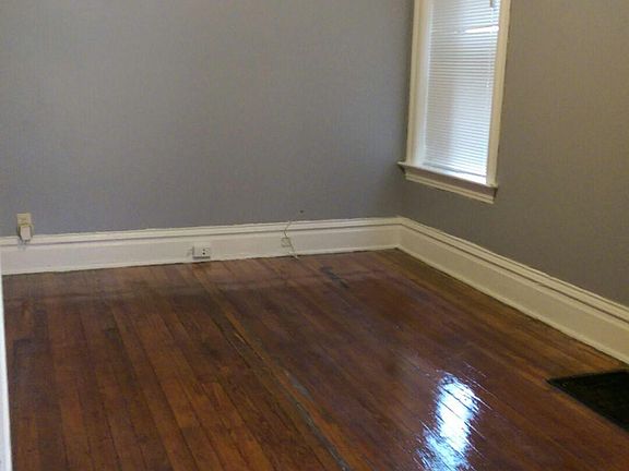 Middle Room