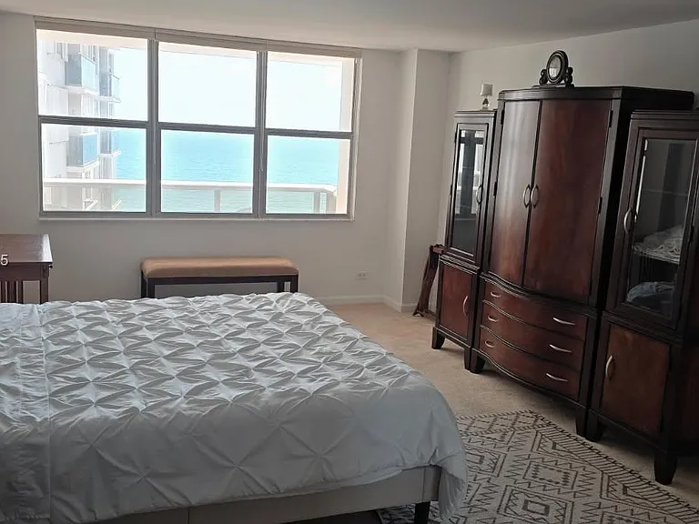 6039 Collins Ave #1110 — Photo 17